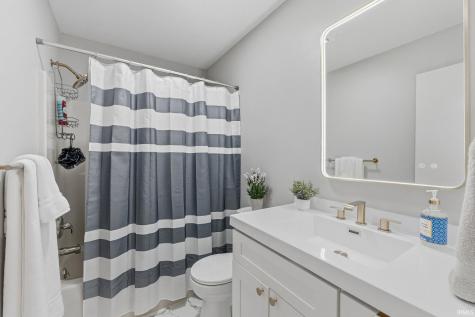 9707 Knoll Creek Cove Fort Wayne IN 46804