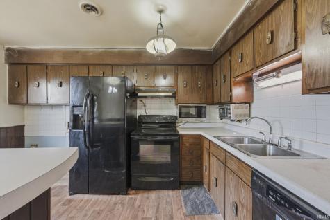 2022 Montford Drive Fort Wayne IN 46816