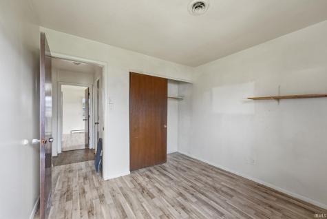 2022 Montford Drive Fort Wayne IN 46816