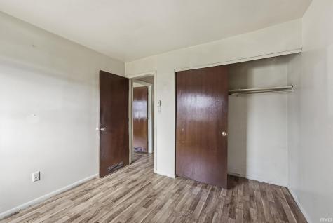2022 Montford Drive Fort Wayne IN 46816