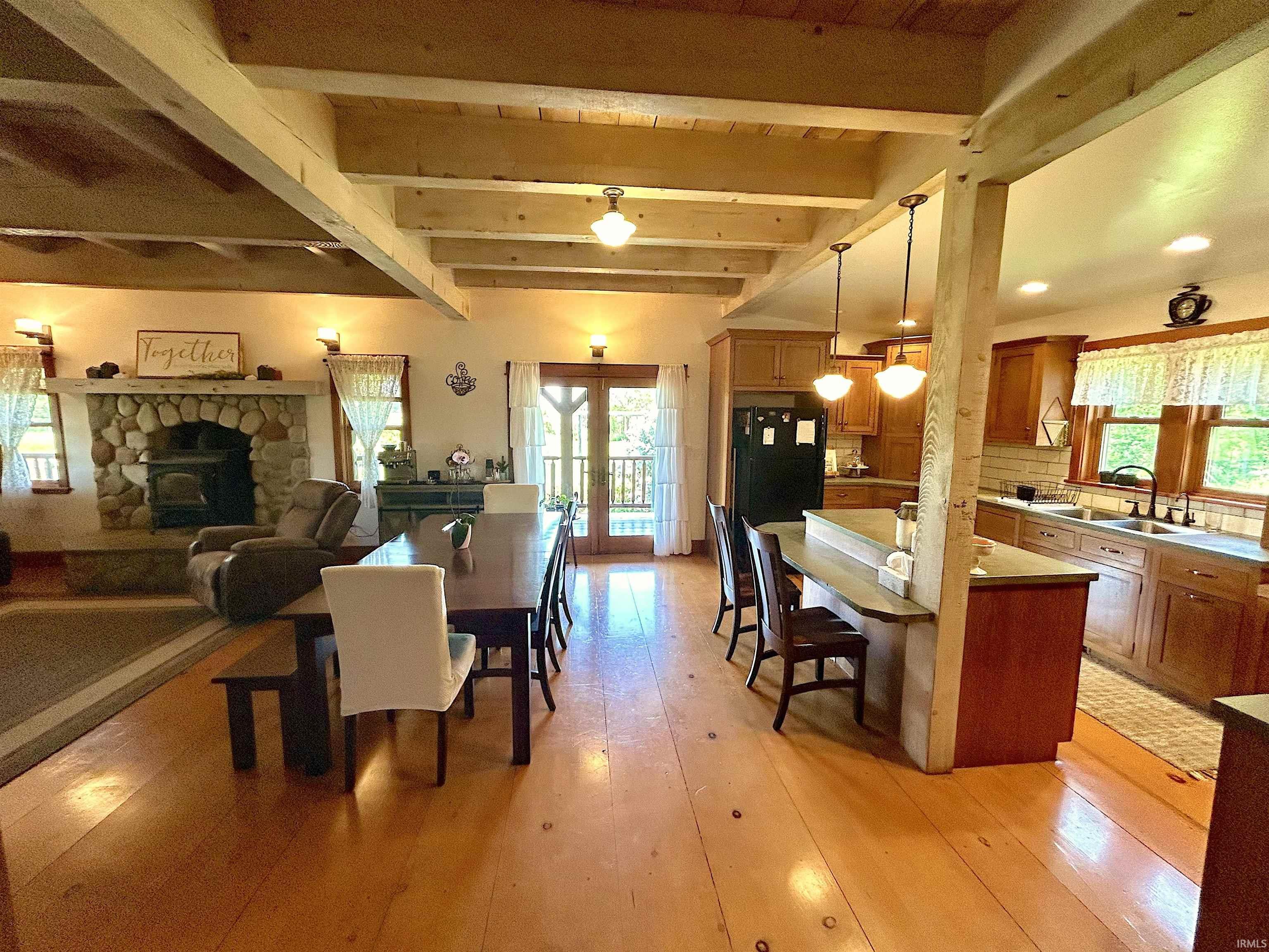 30195 County Road 40 Wakarusa IN 46573