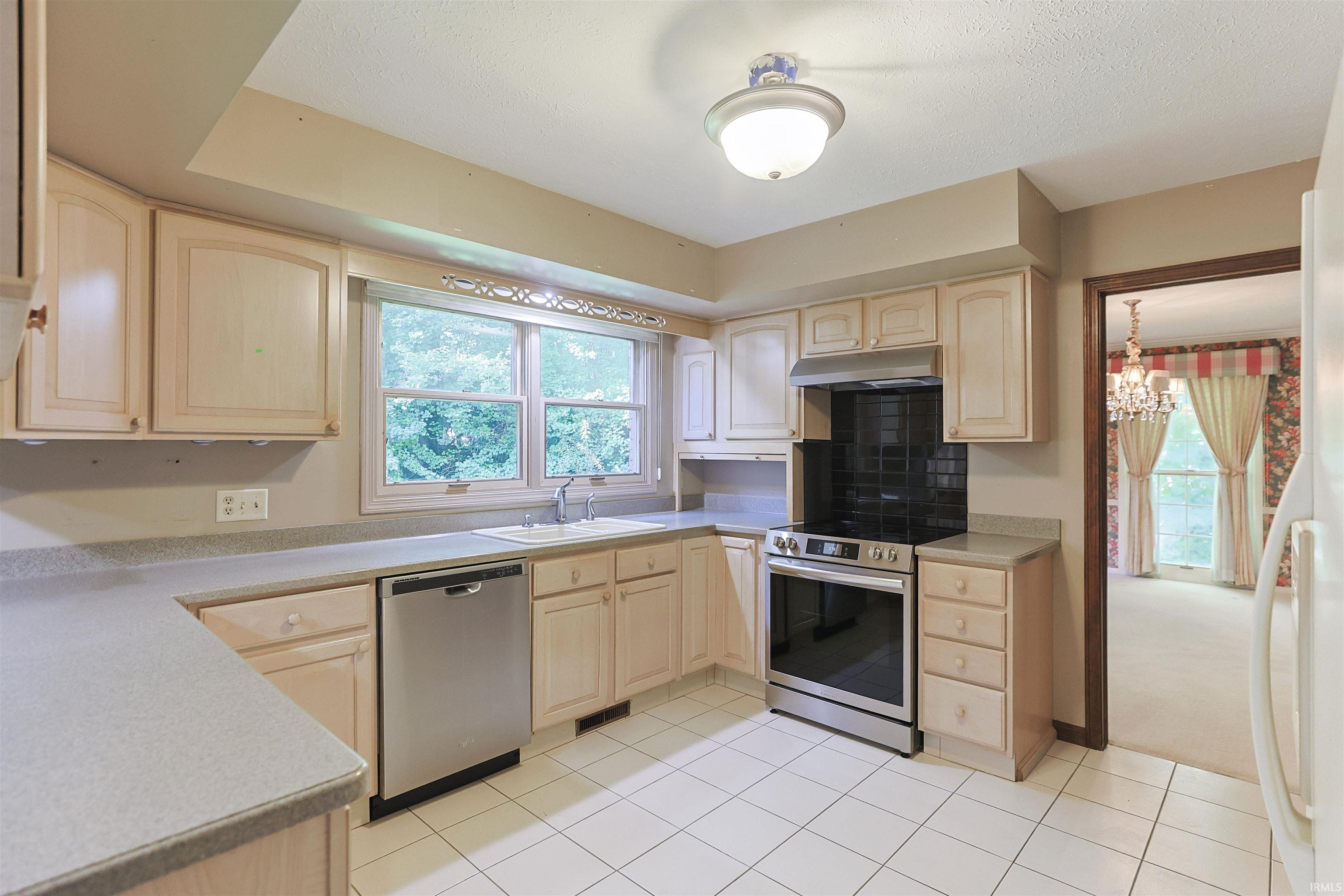 17022 Woodshire Court Granger IN 46530