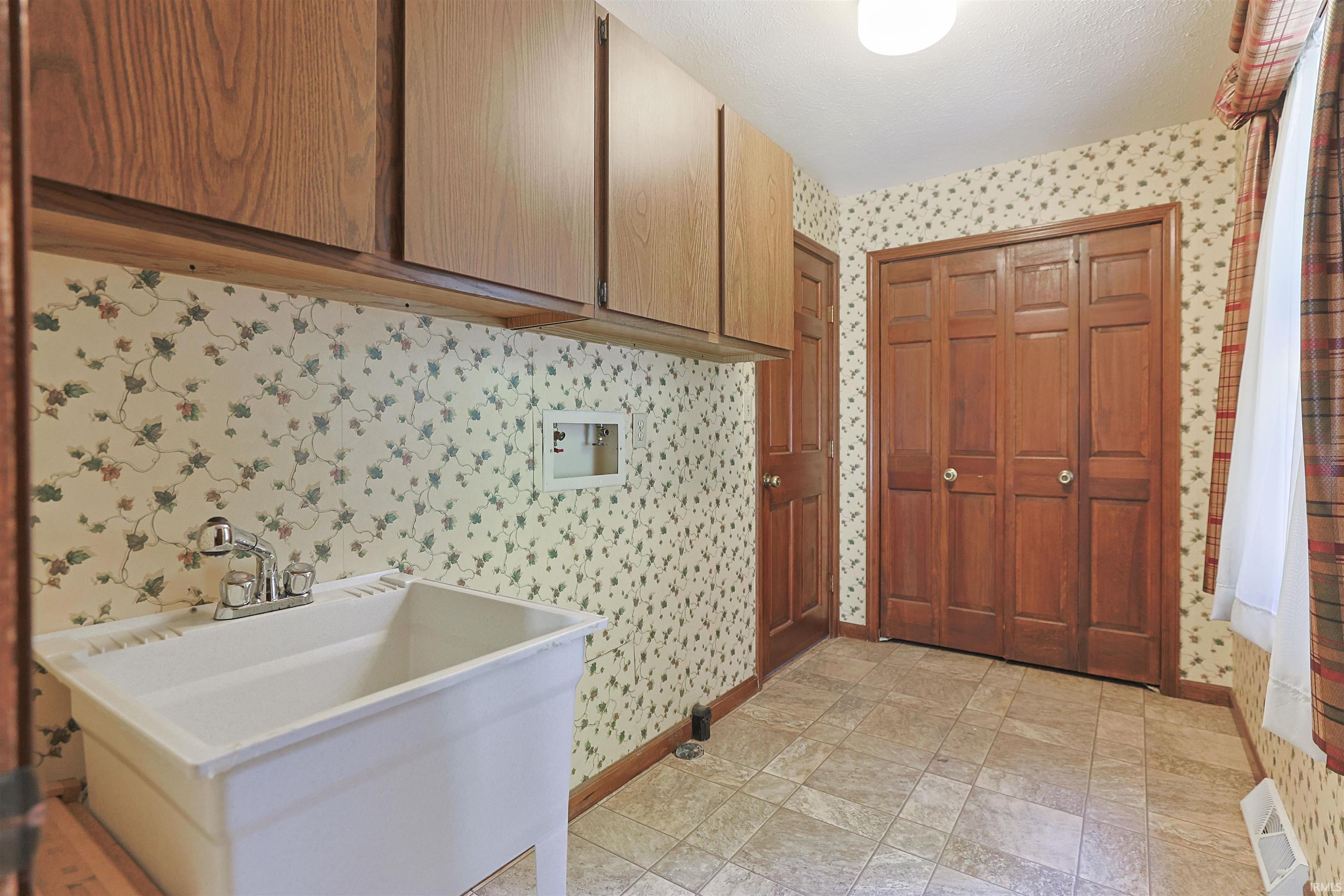 17022 Woodshire Court Granger IN 46530