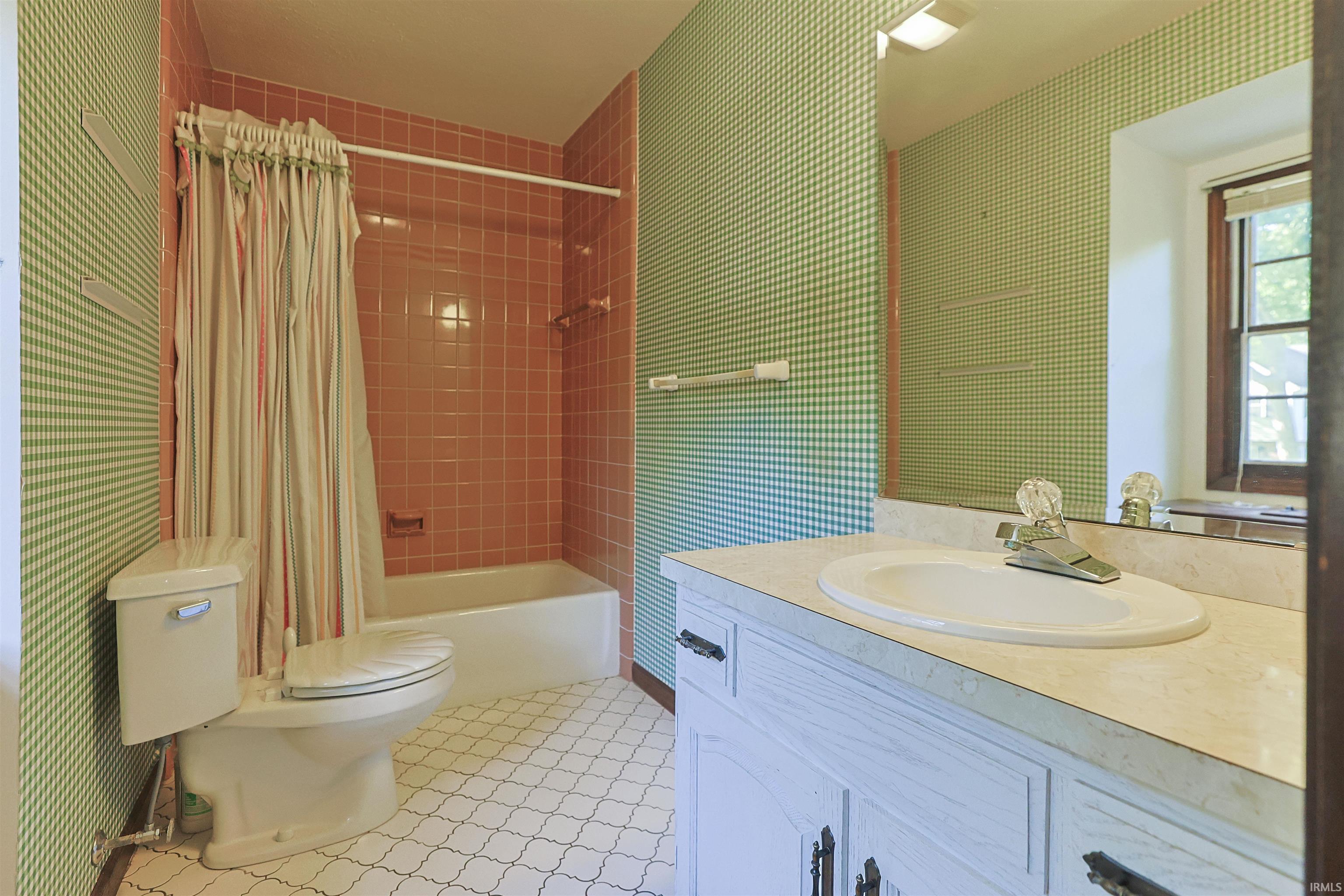 17022 Woodshire Court Granger IN 46530