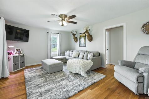 6049 E Mineral Koleen Road Bloomfield IN 47424