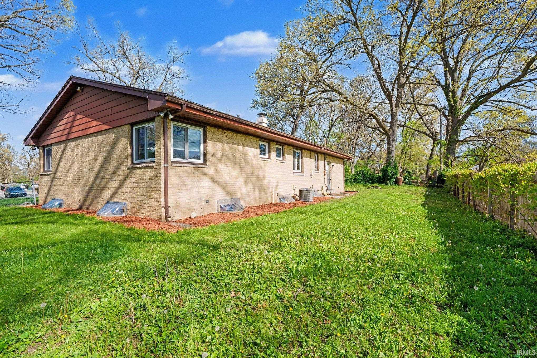 3627 Brentwood Drive South Bend IN 46628