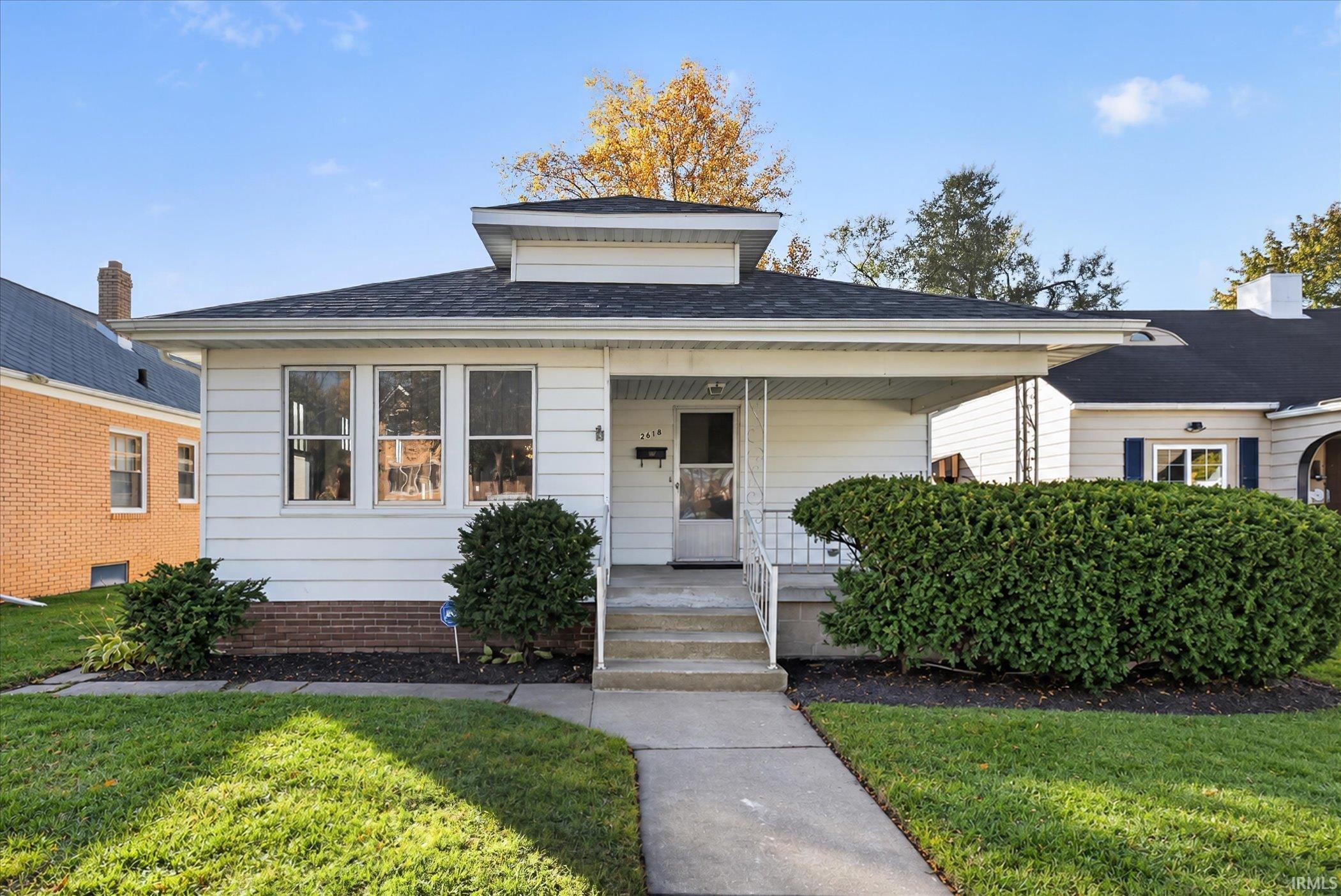 2618 Hartzer Street South Bend IN 46628
