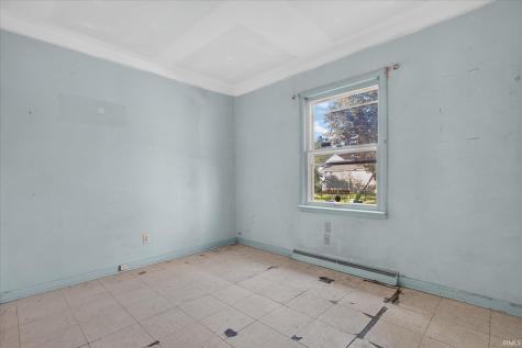 2618 Hartzer Street South Bend IN 46628
