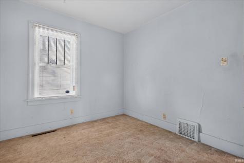 2618 Hartzer Street South Bend IN 46628