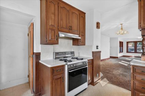 2618 Hartzer Street South Bend IN 46628