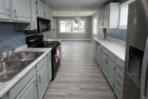 1917 Glenwood Avenue Fort Wayne IN 46805