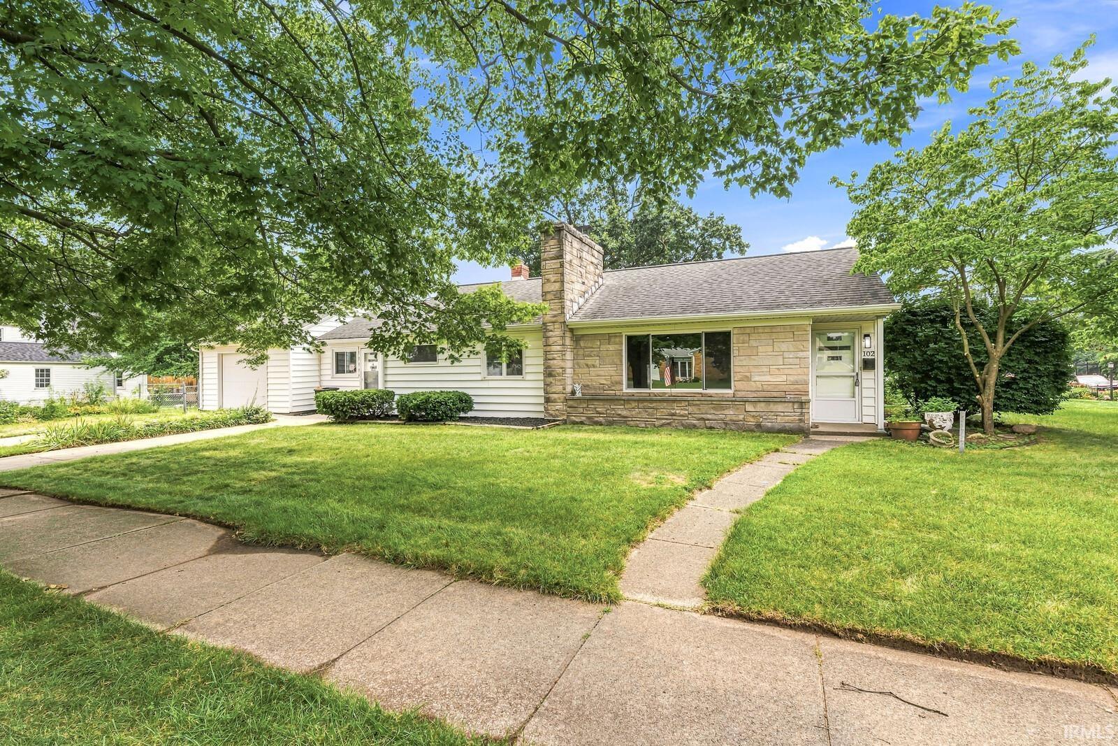 102 S Greenlawn Avenue South Bend IN 46617