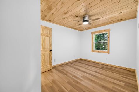 9891 Buffalo Pike Freetown IN 47235