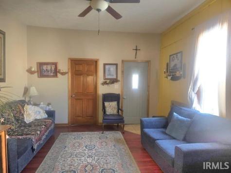 139 SE 7th Streets Linton IN 47441