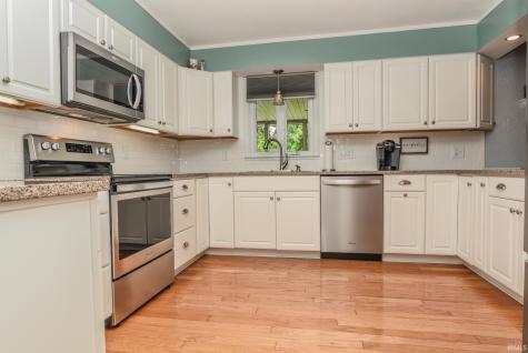 18 Fairfield Drive Brownsburg IN 46112