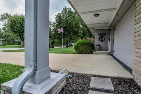 18 Fairfield Drive Brownsburg IN 46112