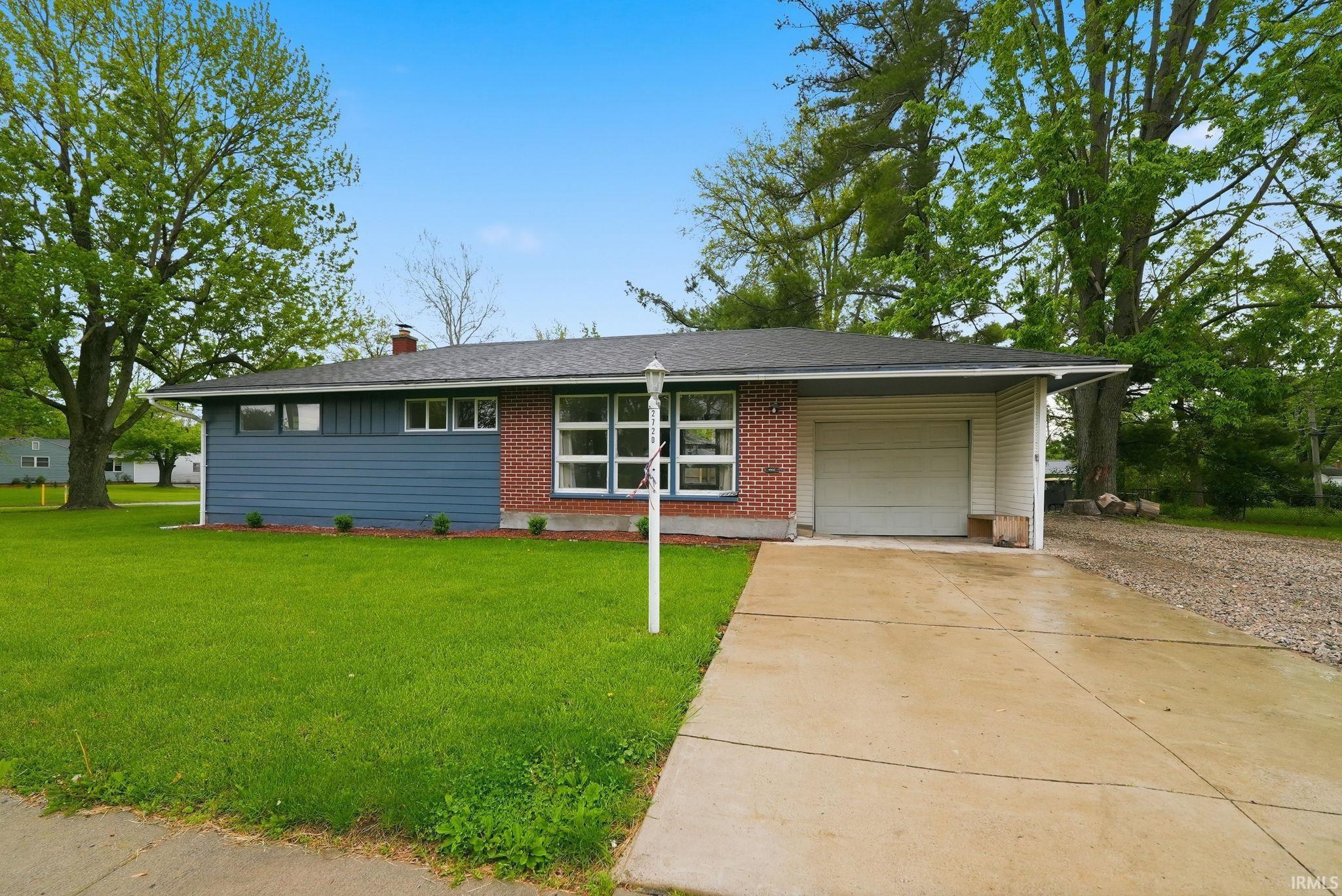 2720 Mckinnie Avenue Fort Wayne IN 46806