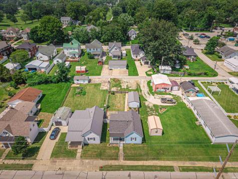 1206 E Walnut Street Washington IN 47501