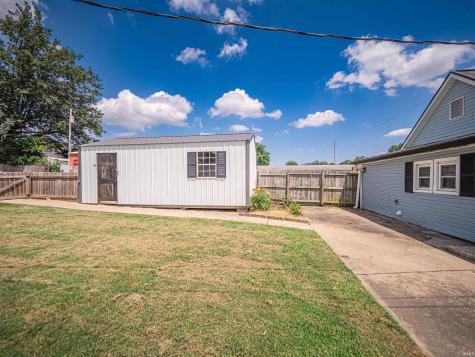 1206 E Walnut Street Washington IN 47501