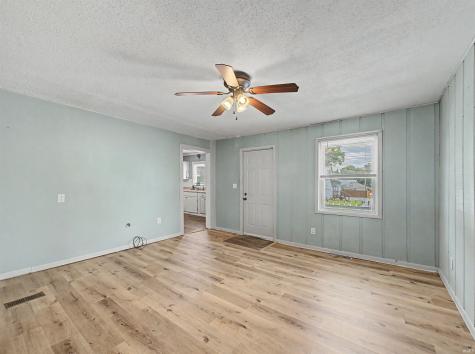 1206 E Walnut Street Washington IN 47501