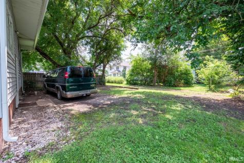 1723 Thompson Avenue Terre Haute IN 47803