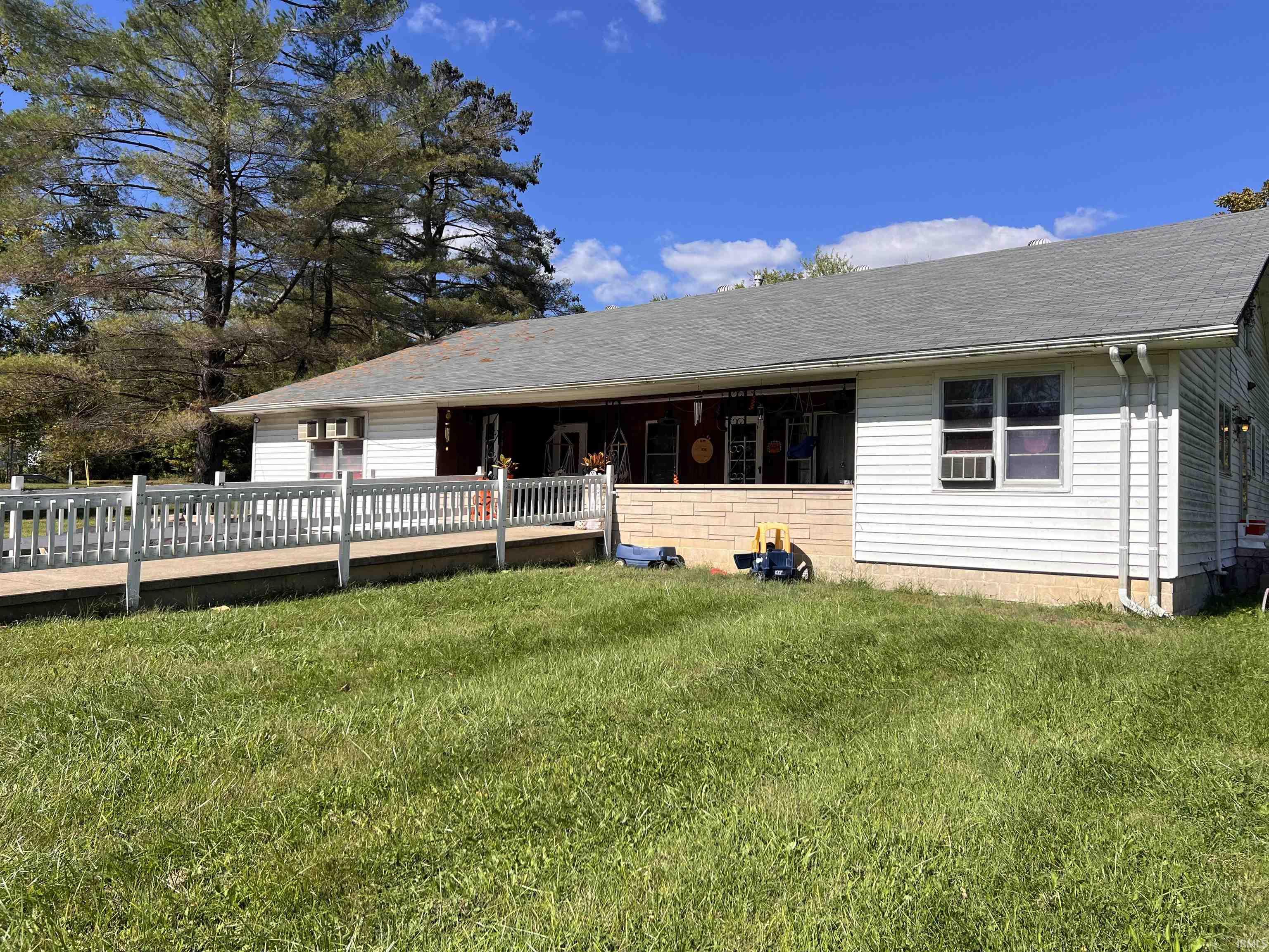 25 Jefferson Street Heltonville IN 47436