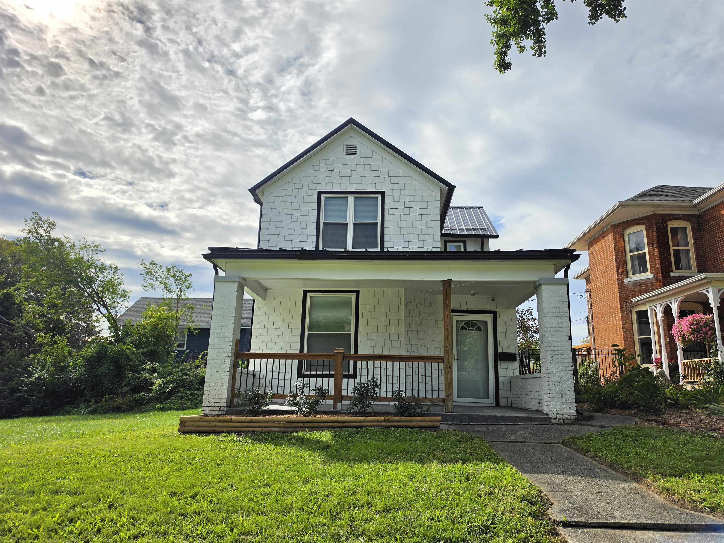 2716 Hoagland Avenue Fort Wayne IN 46807