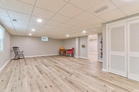 15703 Old State Road Evansville IN 47725