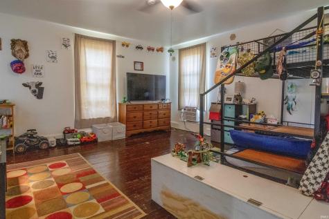 20 E Miller Street Ridgeville IN 47380