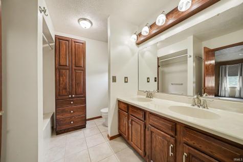 10869 Del Rey Drive Osceola IN 46561