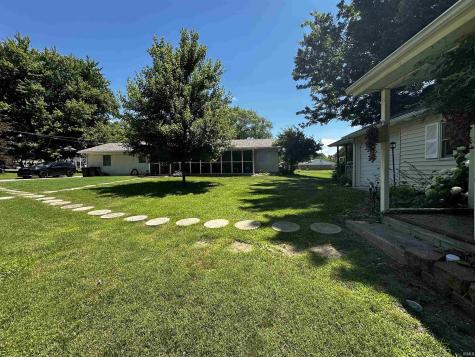 1803 Woodlawn Drive Washington IN 47501