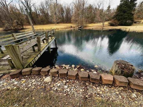 1803 Woodlawn Drive Washington IN 47501