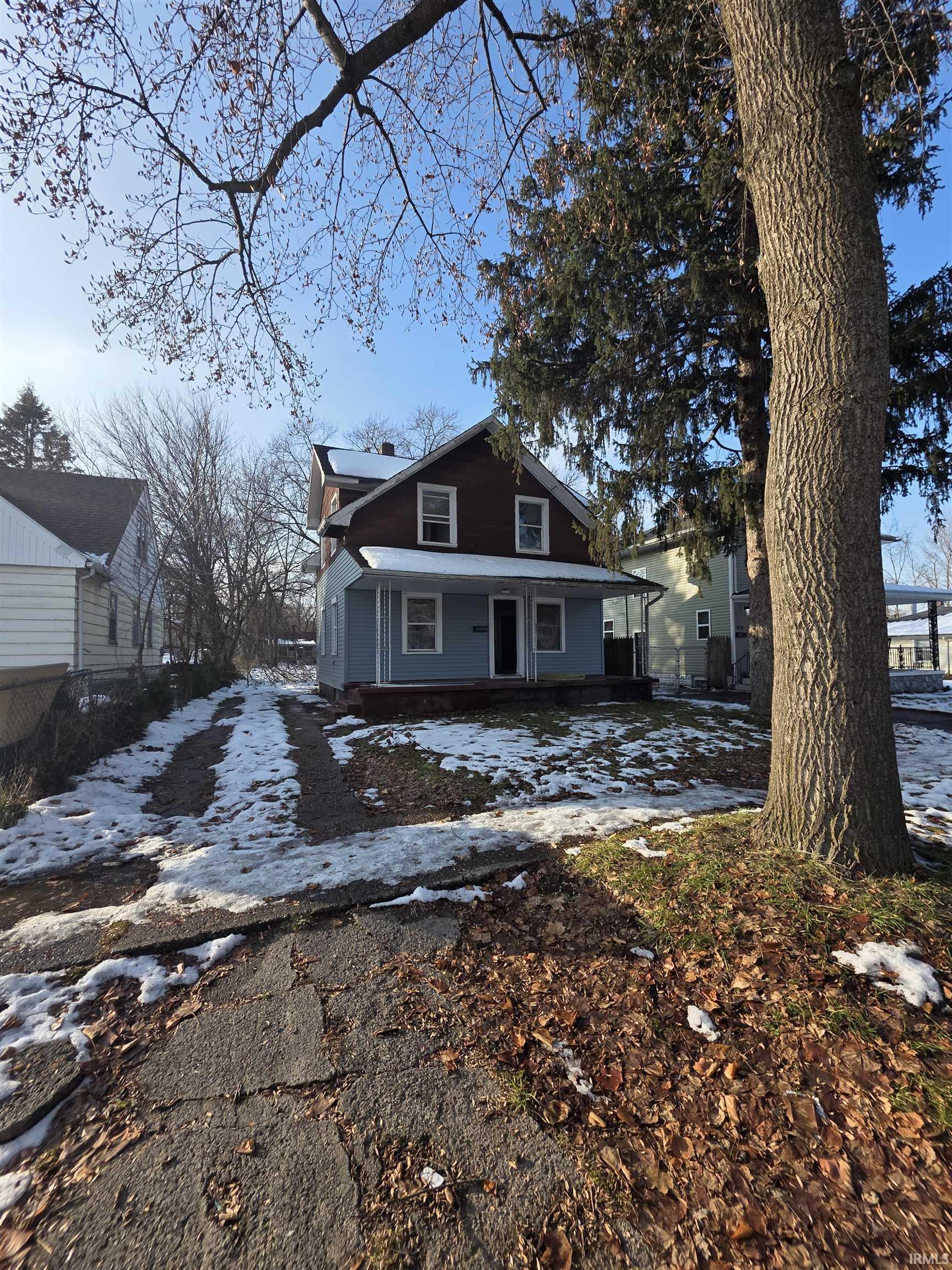 1129 Huey Street South Bend IN 46628