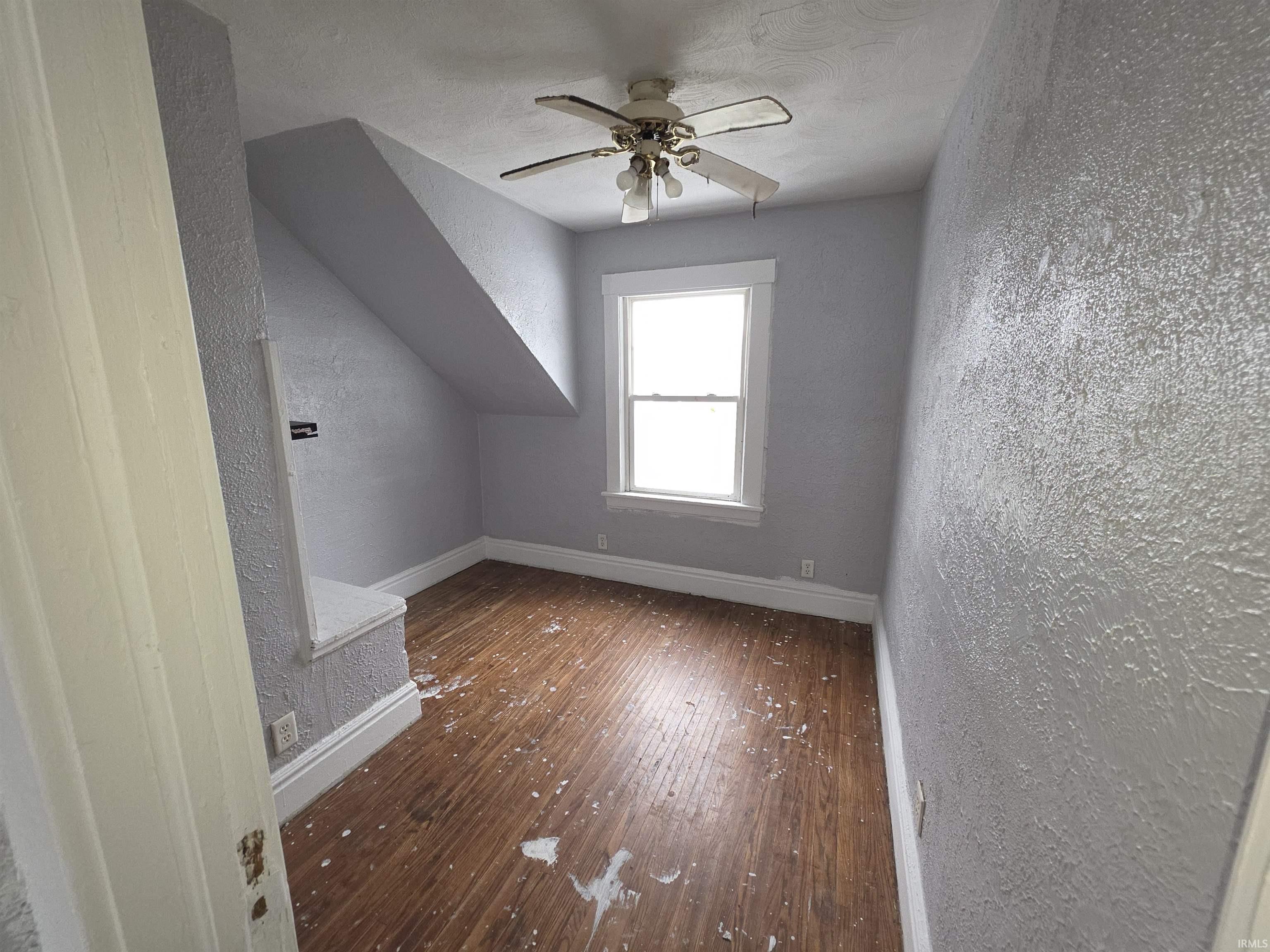 1129 Huey Street South Bend IN 46628