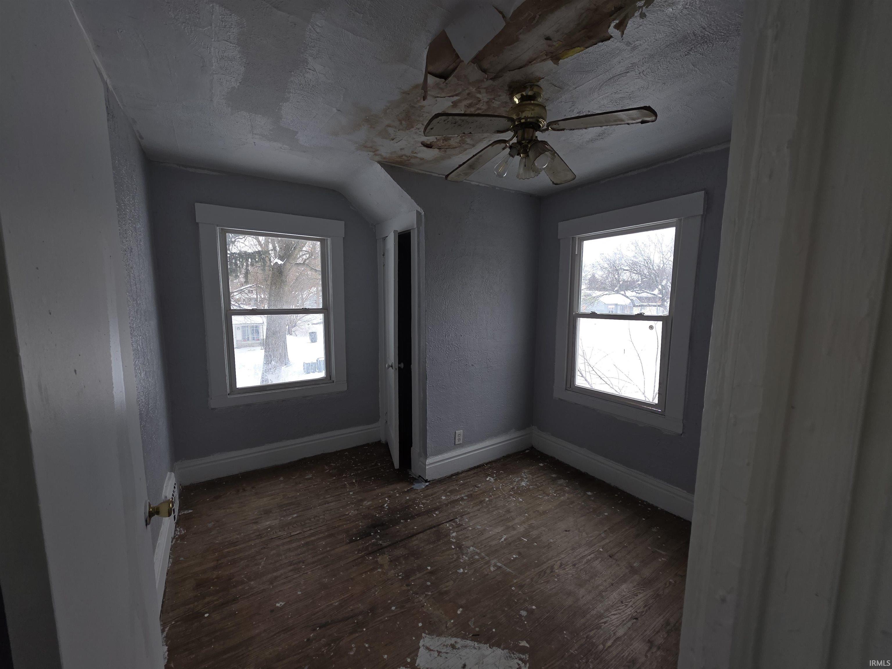 1129 Huey Street South Bend IN 46628