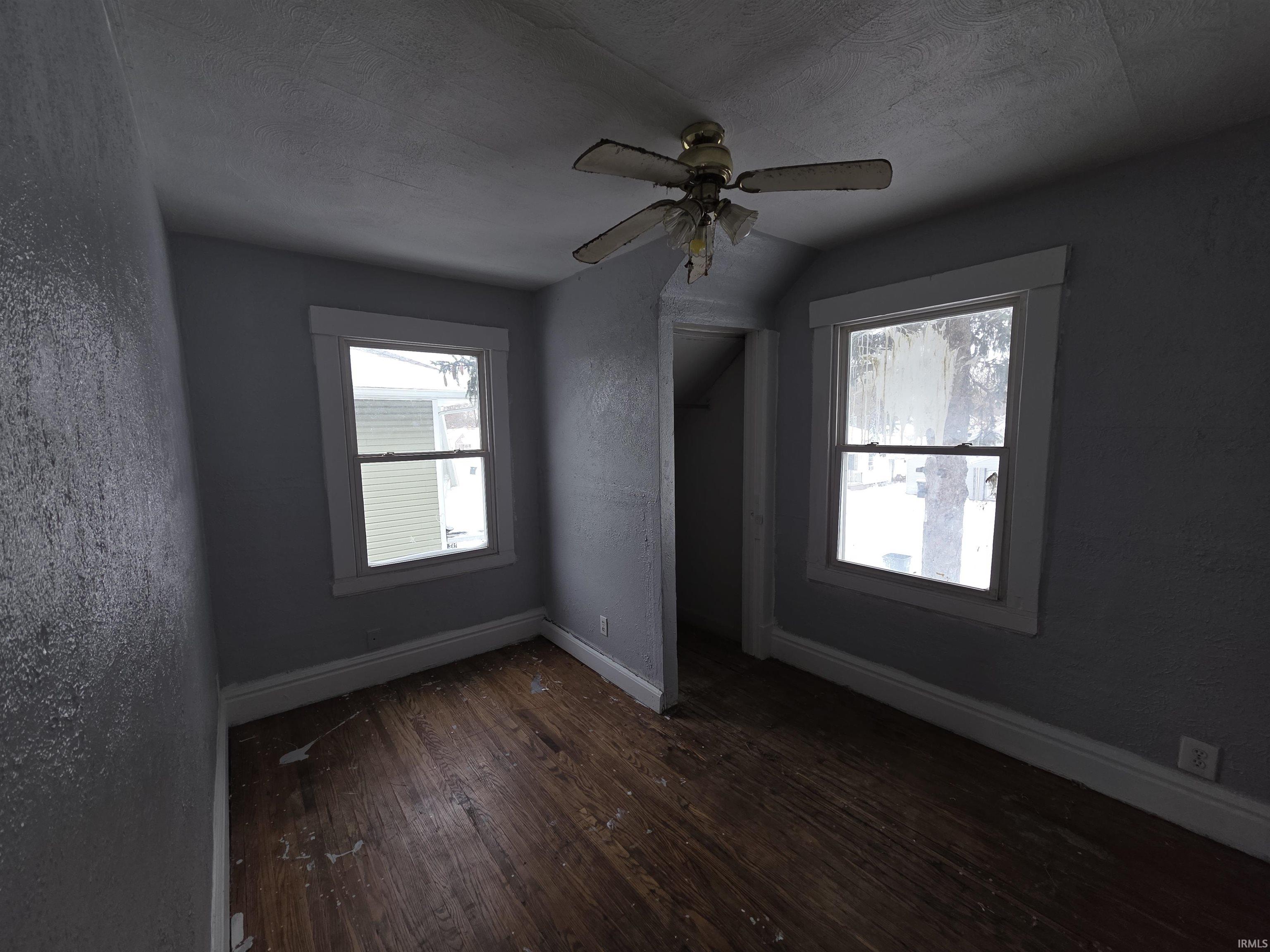 1129 Huey Street South Bend IN 46628