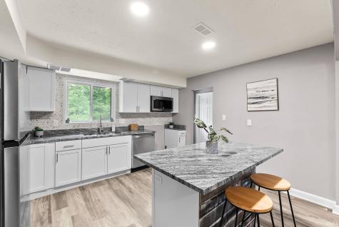 5857 Stellhorn Road Fort Wayne IN 46815