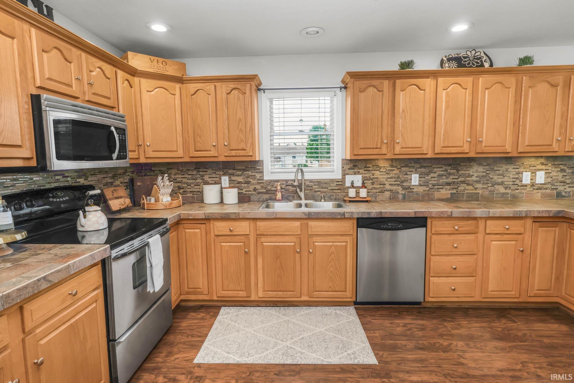 10081 Billet Court Granger IN 46530