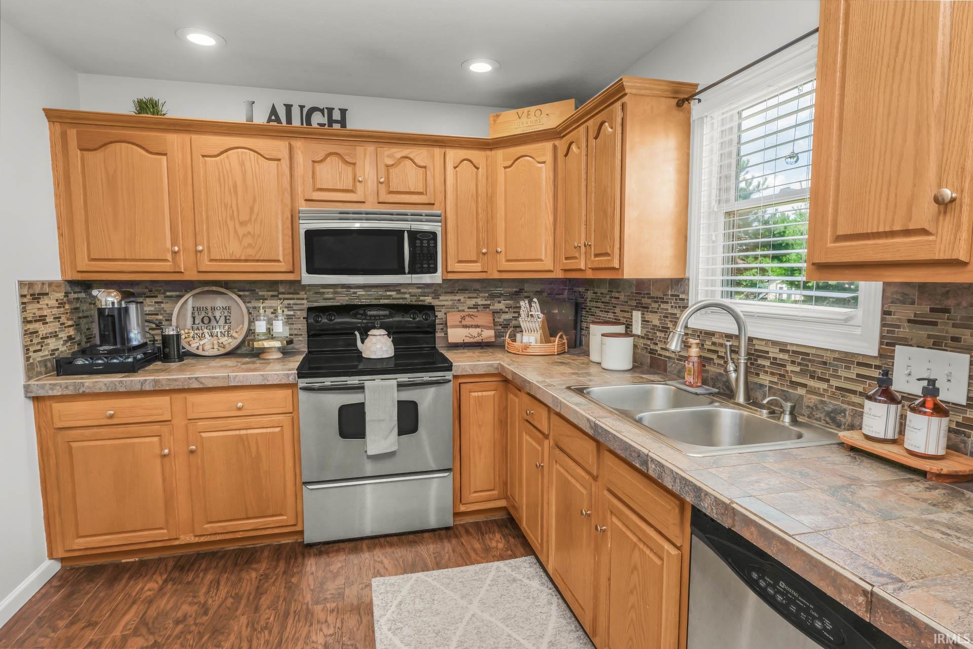 10081 Billet Court Granger IN 46530