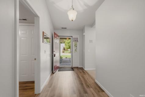 8824 Eventer Trail Fort Wayne IN 46825