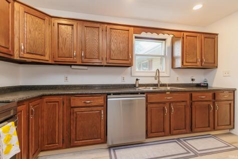 2209 W Woodmont Drive Muncie IN 47304