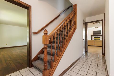 2209 W Woodmont Drive Muncie IN 47304