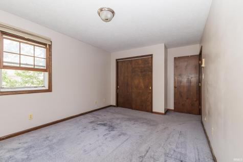 2209 W Woodmont Drive Muncie IN 47304