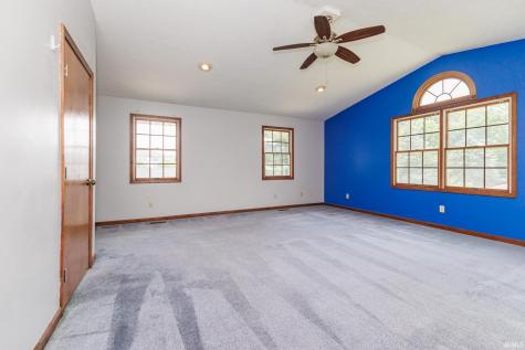 2209 W Woodmont Drive Muncie IN 47304