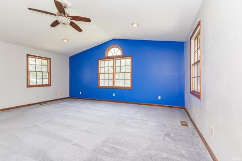 2209 W Woodmont Drive Muncie IN 47304