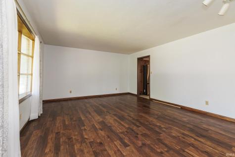 2209 W Woodmont Drive Muncie IN 47304