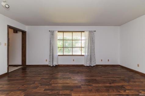 2209 W Woodmont Drive Muncie IN 47304