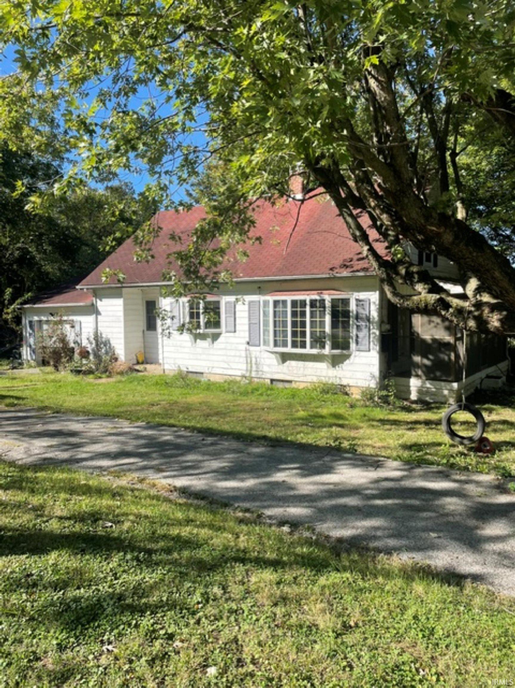 8163 W 200 S Road Lyons IN 47443