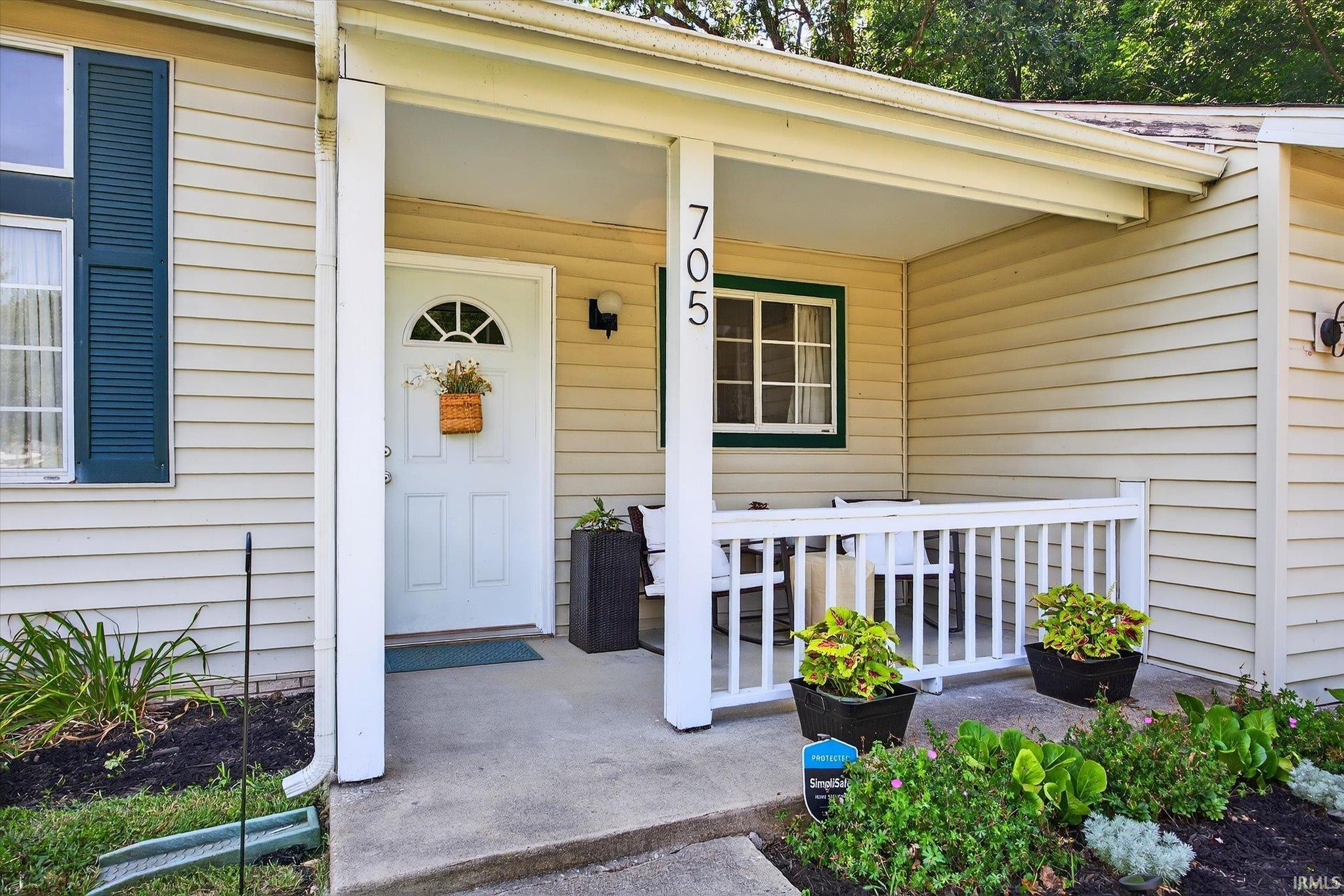 705 N Hanover Glen Ellettsville IN 47429