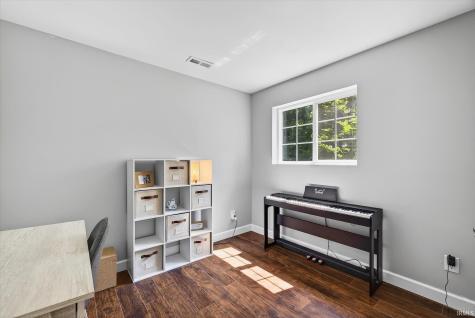 705 N Hanover Glen Ellettsville IN 47429